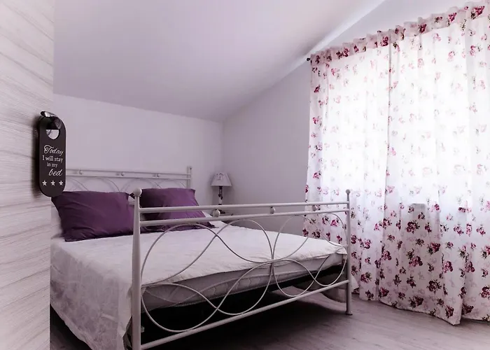 Appartement Lara Rose Shared Pool Žrnovnica